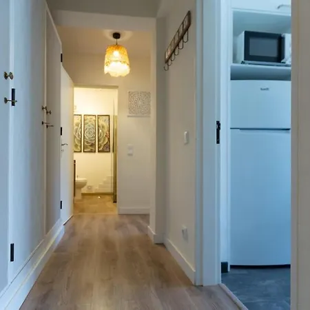 Apartamento Beachome4u4 / Carcavelos *