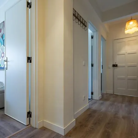 Apartamento Beachome4u4 / Carcavelos