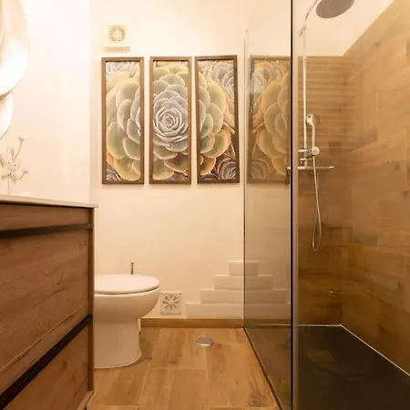 Beachome4u4 / Carcavelos Parede