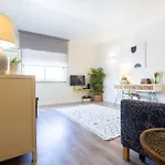 Beachome4u4 / Carcavelos Διαμέρισμα *