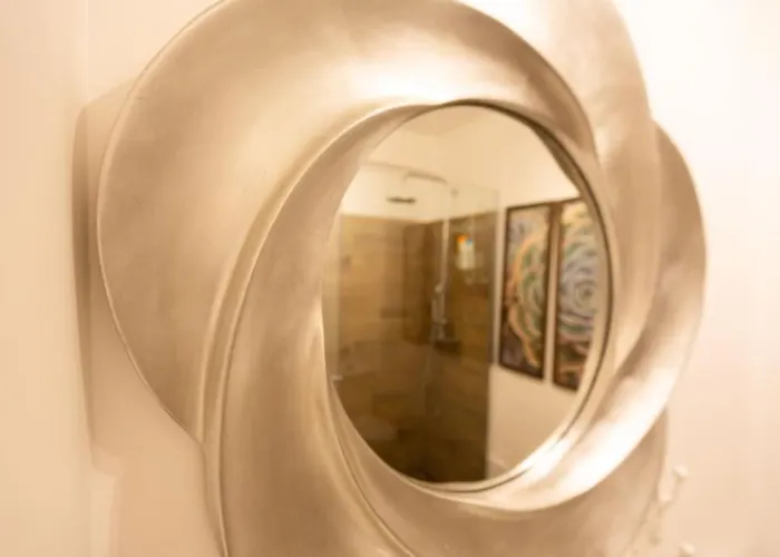 Beachome4u4 / Carcavelos Apartment *