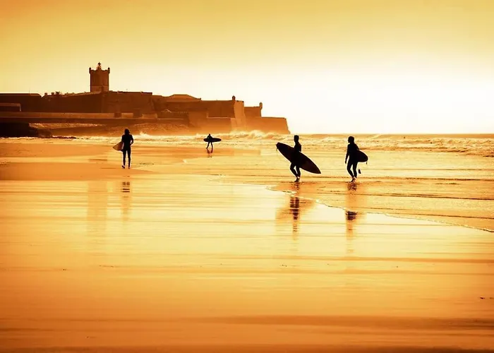 Apartment Beachome4u4 / Carcavelos *