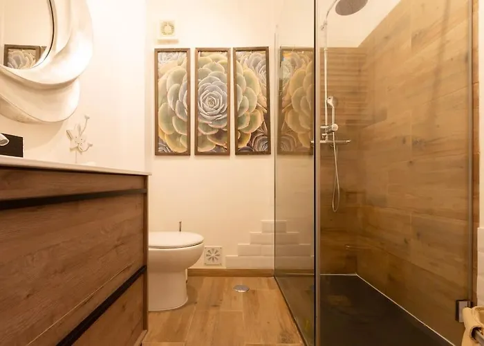 Beachome4u4 / Carcavelos Parede