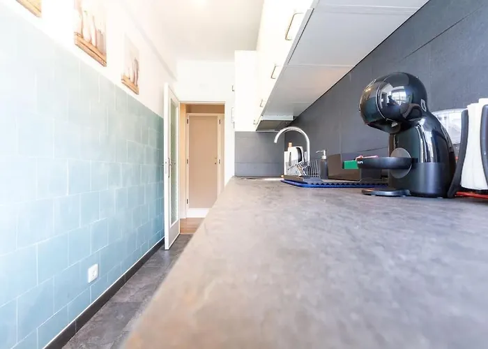 Beachome4u4 / Carcavelos Apartment Parede